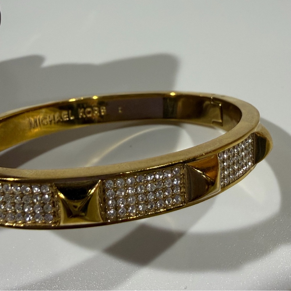 Rare Vintage Michael Kors Gold Pave Czech Crystal Pyramid Stud Bangle Bracelet - Picture 2 of 10